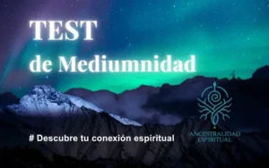 Imagen de un cielo estrellado sobre montañas con el logo de Ancestralidad Espiritual, simbolizando la conexión con el mundo espiritual a través del test de mediumnidad